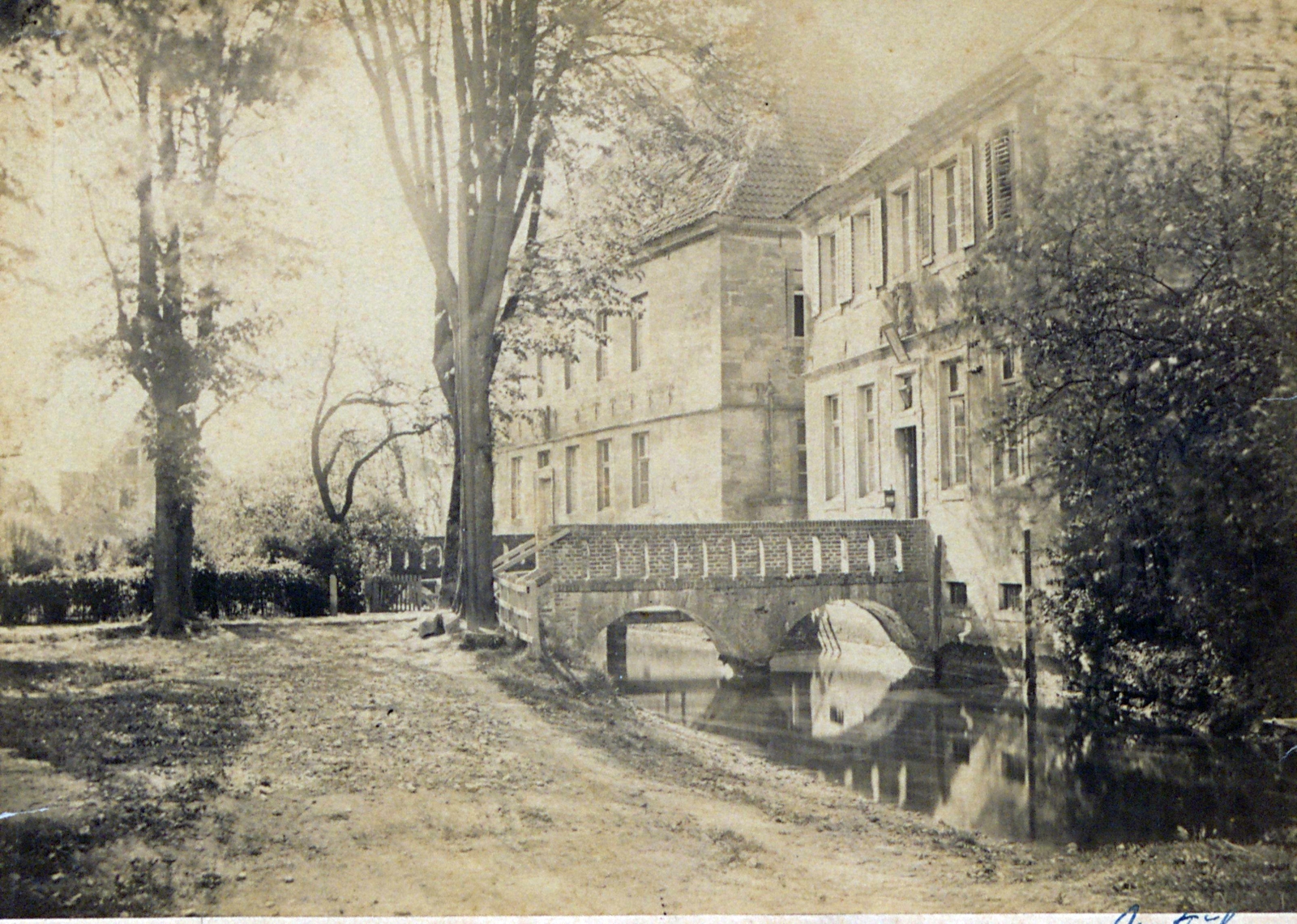 Kuriengebäude am Nonnenbach, um 1890
